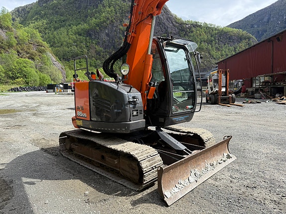 Hitachi ZX85US-6 3 of 14