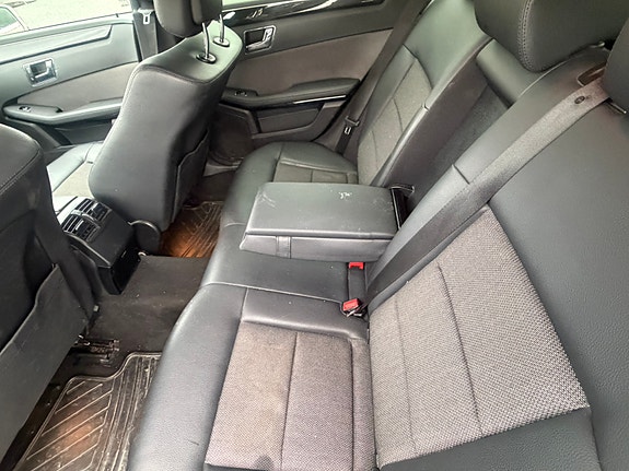 Mercedes-Benz E250 13 of 16