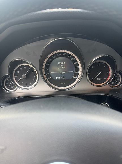 Mercedes-Benz E250 15 of 16