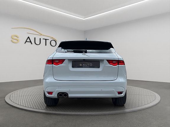 Jaguar F-PACE 7 of 29