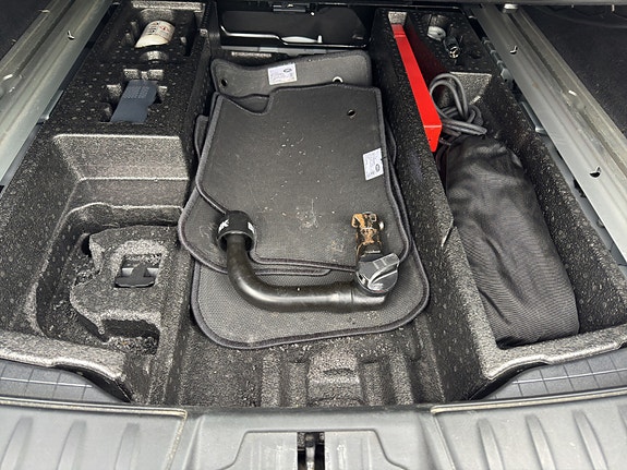 Jaguar F-PACE 12 of 29