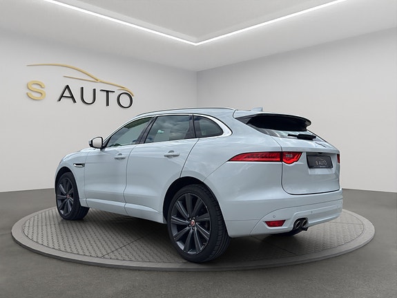 Jaguar F-PACE 6 of 29