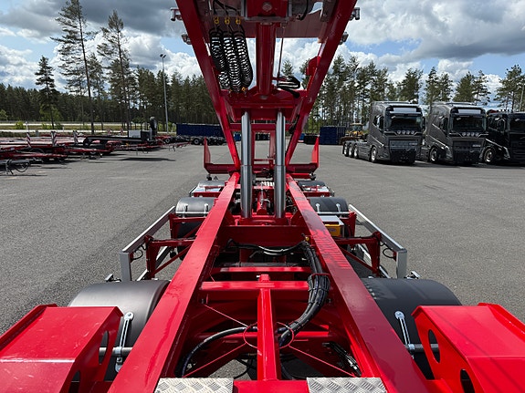 Hakarps 38 tons krokhenger med tipp och skjutbar boggie 25 of 30