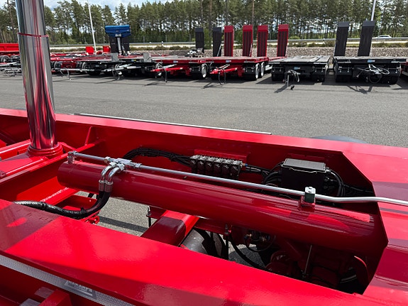 Hakarps 38 tons krokhenger med tipp och skjutbar boggie 30 of 30