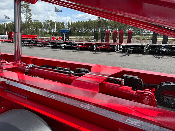 Hakarps 38 tons krokhenger med tipp och skjutbar boggie 29 of 30