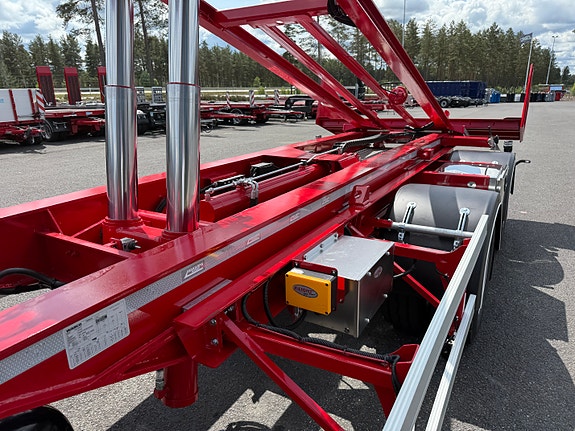 Hakarps 38 tons krokhenger med tipp och skjutbar boggie 26 of 30