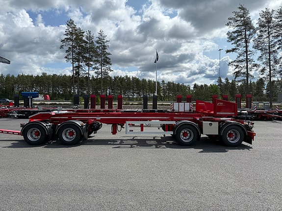 Hakarps 38 tons krokhenger med tipp och skjutbar boggie 10 of 30