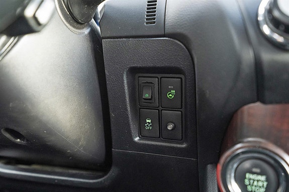 Toyota Land Cruiser 6 of 12
