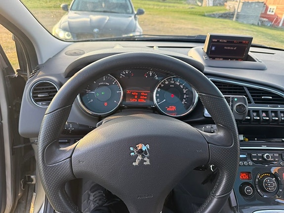 Peugeot 3008 27 of 27