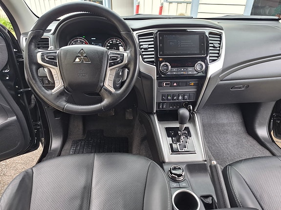 Mitsubishi L200 16 of 23