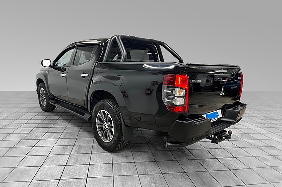 Mitsubishi L200 8 of 23