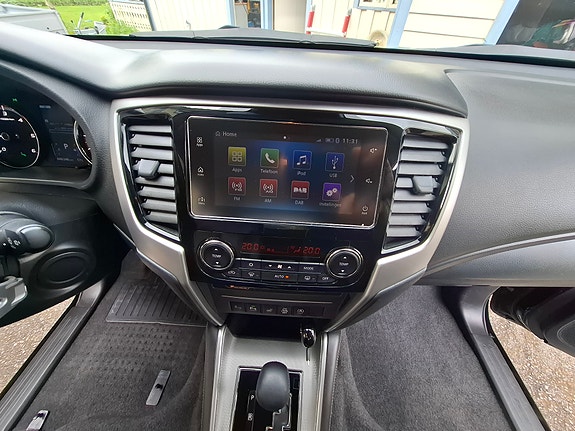 Mitsubishi L200 18 of 23