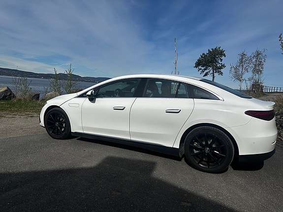 Mercedes-Benz EQE-Klasse 5 of 24