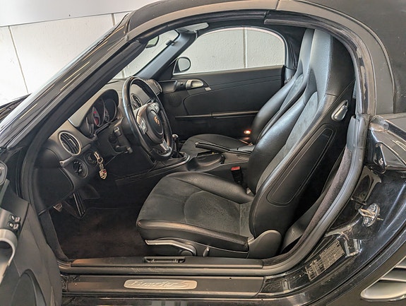 Porsche Boxster 7 of 17