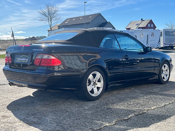 Mercedes-Benz CLK230 5 of 30