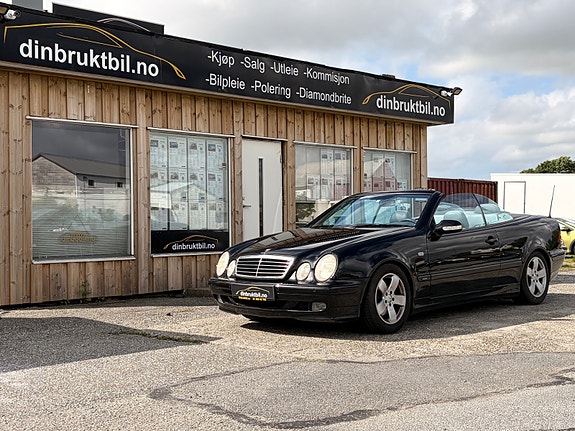 Mercedes-Benz CLK230 9 of 30