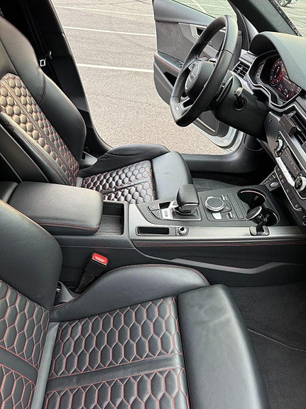 Audi RS4 9 of 15