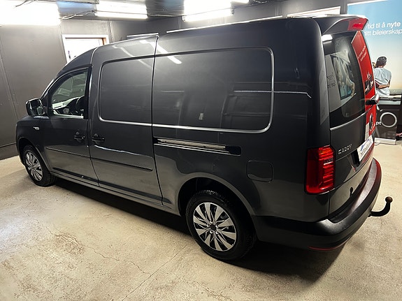 Volkswagen Caddy Maxi 5 of 5