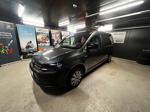 Volkswagen Caddy Maxi 3 of 5