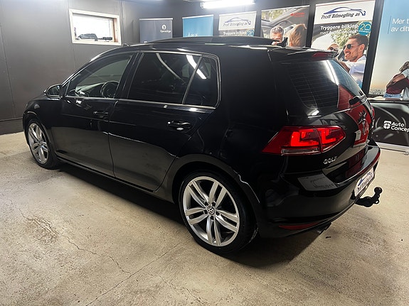 Volkswagen Golf VII 5 of 5