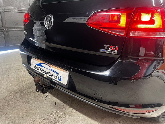 Volkswagen Golf VII 25 of 30