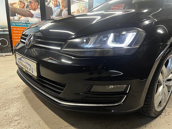 Volkswagen Golf VII 12 of 30