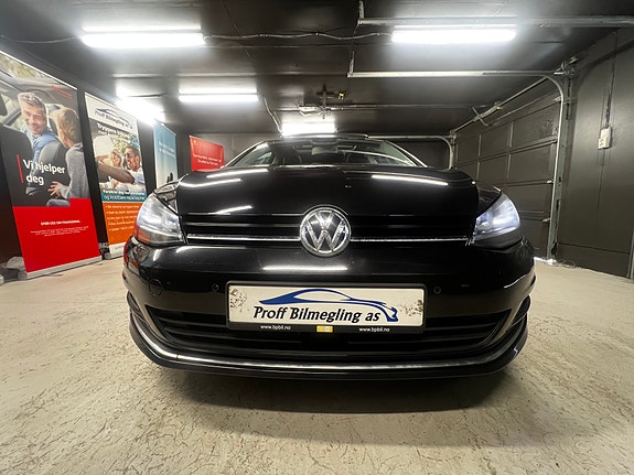 Volkswagen Golf VII 9 of 30