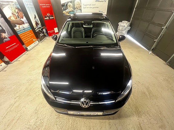 Volkswagen Golf VII 8 of 30