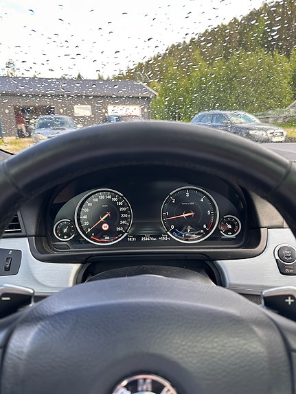 BMW M550d 17 of 24