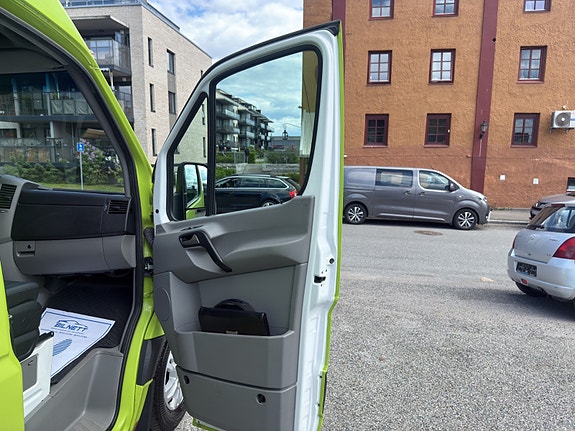 Mercedes-Benz Sprinter 12 of 30