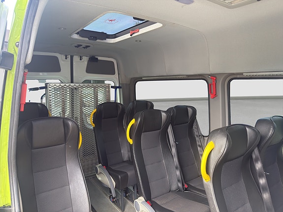 Mercedes-Benz Sprinter 13 of 30
