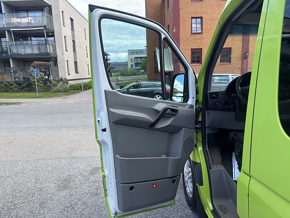 Mercedes-Benz Sprinter 16 of 30
