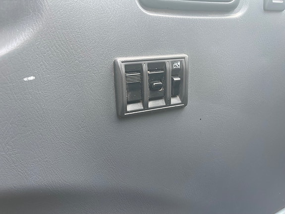 Toyota HiAce 26 of 30