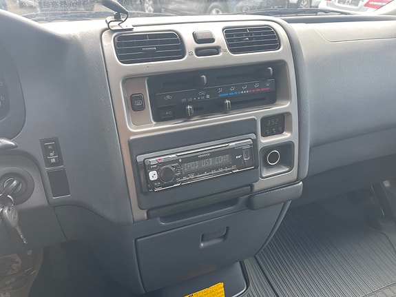 Toyota HiAce 16 of 30