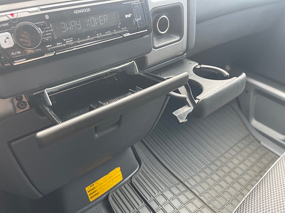 Toyota HiAce 19 of 30