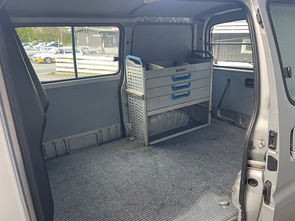 Toyota HiAce 29 of 30