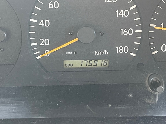 Toyota HiAce 15 of 30