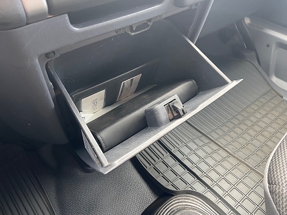 Toyota HiAce 20 of 30