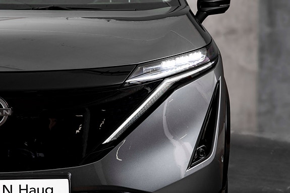 Nissan Ariya 4 of 25