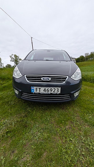 Ford Galaxy 4 of 17