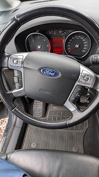 Ford Galaxy 16 of 17