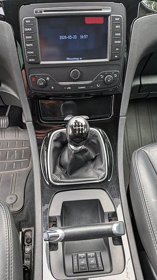 Ford Galaxy 14 of 17