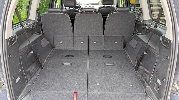 Ford Galaxy 11 of 17