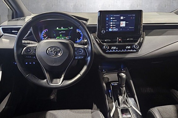 Toyota Corolla 15 of 21
