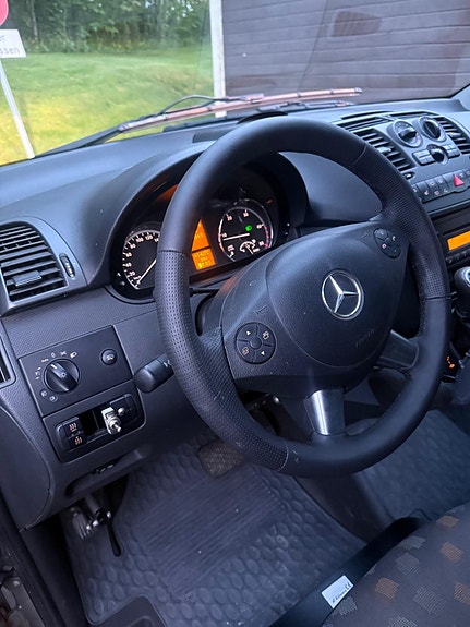 Mercedes-Benz Vito 113 7 of 20