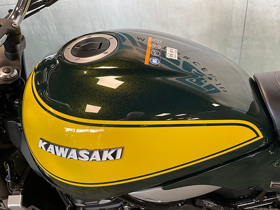 Kawasaki Z 900 RS 9 of 11