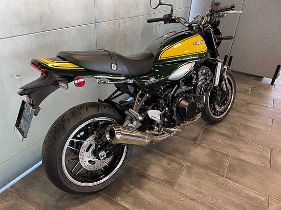 Kawasaki Z 900 RS 6 of 11