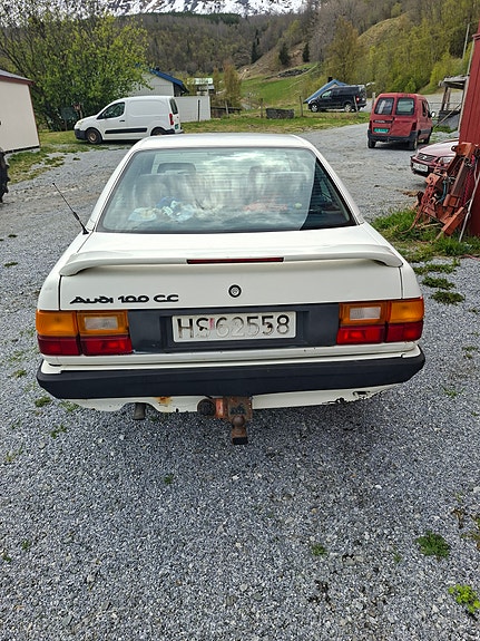 Audi 100 5 of 5