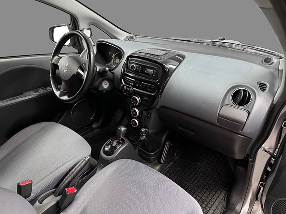 Peugeot iOn 7 of 9