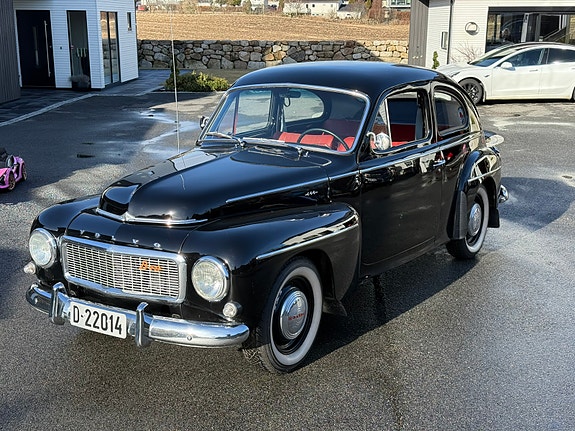Volvo PV 8 of 24